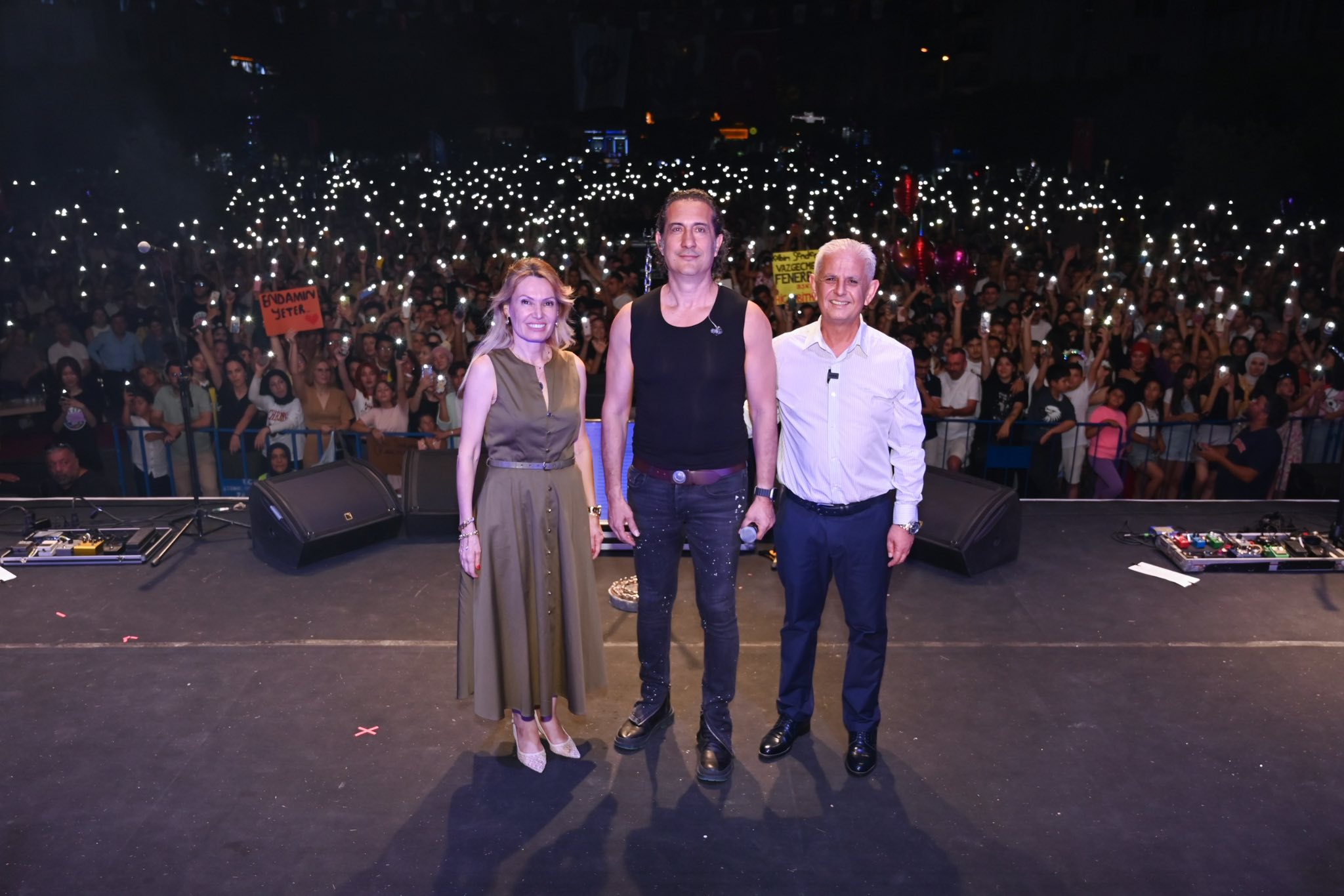 Sevilen Sanatçımız Kıraç’ın Muhteşem Konseri