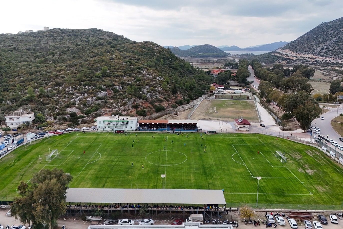 Demre Stadyumu İlk Karşılaşmalara Ev Sahipliği Yaptı.